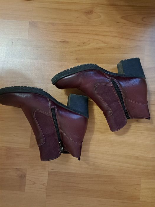 Боти от естествена кожа