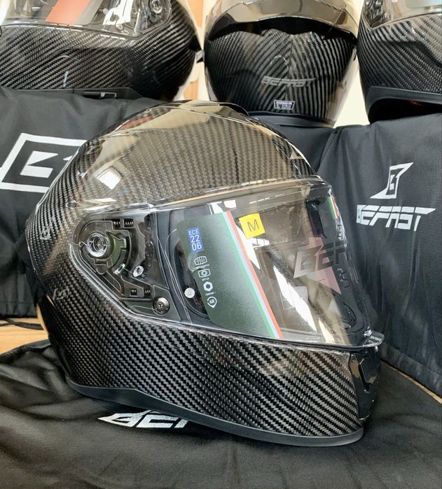 Casca Carbon Befast Noua.