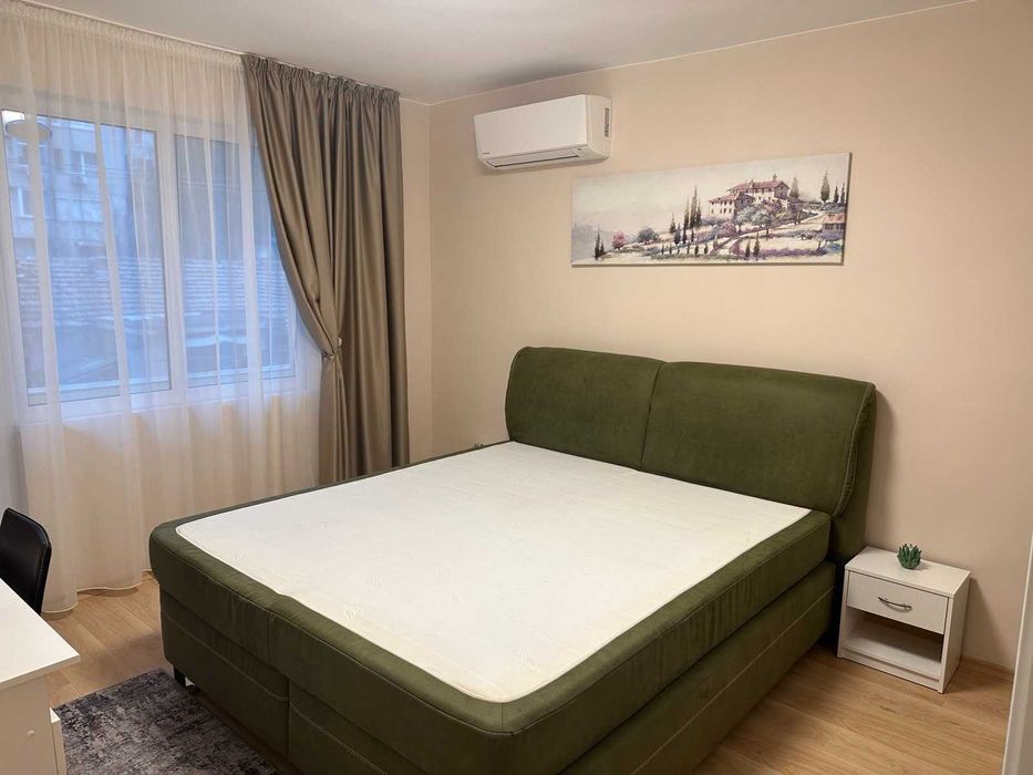 Дава се под наем Двустаен апартамент в Бургас, Възраждане - 110 кв.м за 714 € - Снимка #2