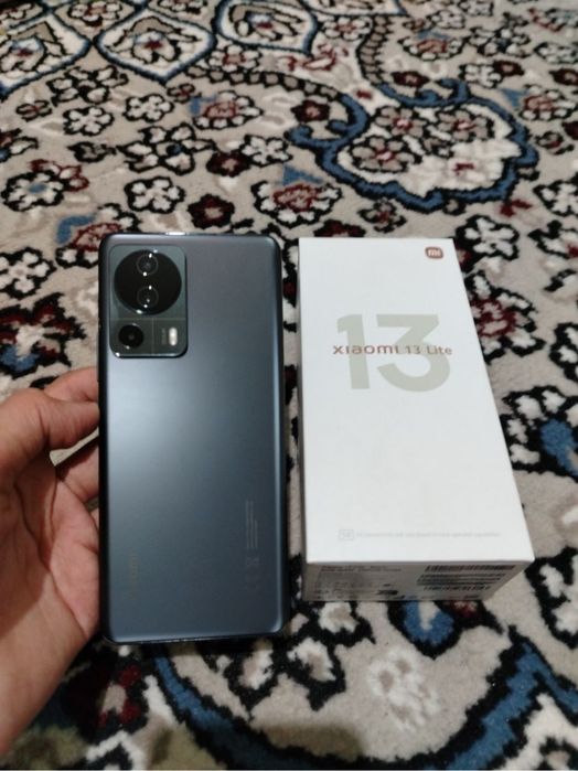 Xiaomi 13 lite flagman