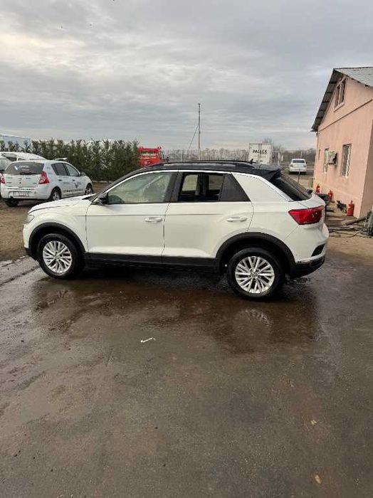 Electromotor Volkswagen T-Roc 2020 SUV 999