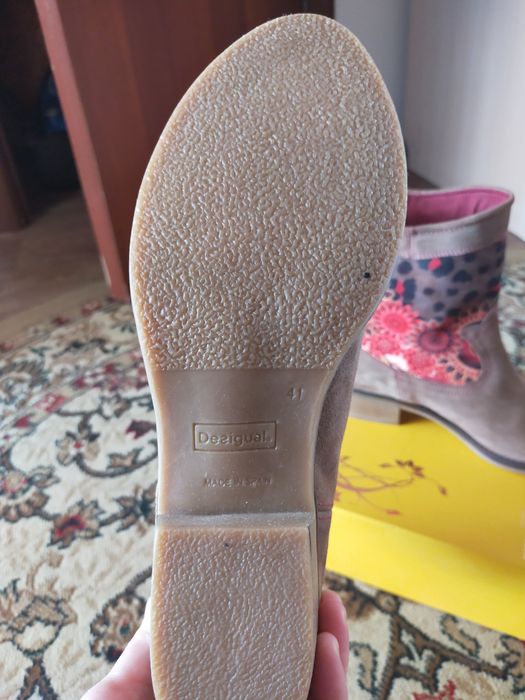 Продам обувь 3000