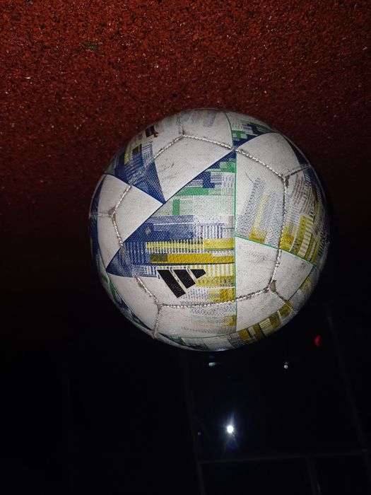 Мяч оригеленал адидас