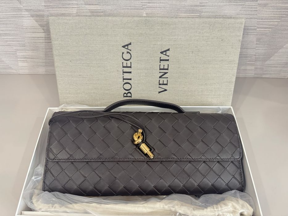 Bottega Veneta сумка- клатч