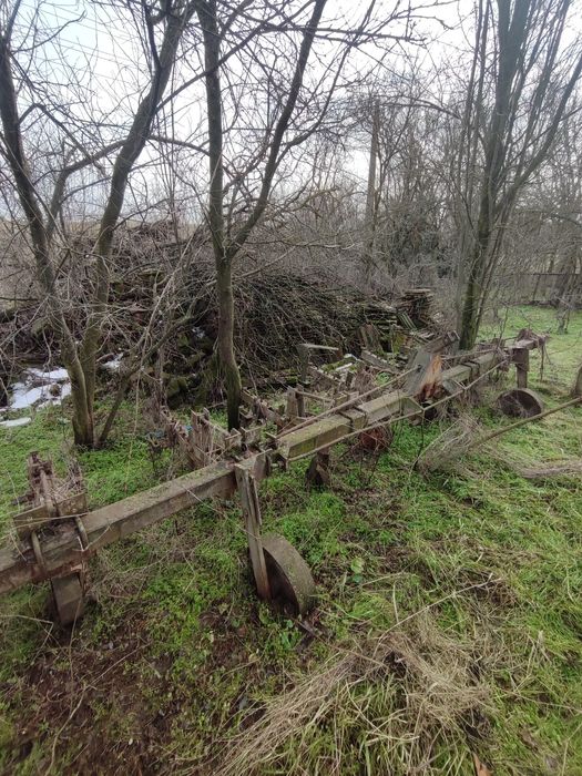 Плуг и култиватор