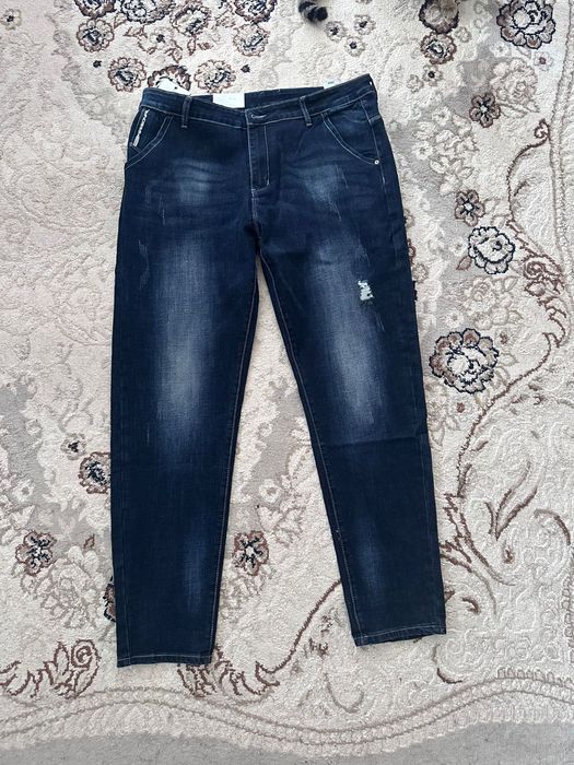 Джинсы новые, размер 38