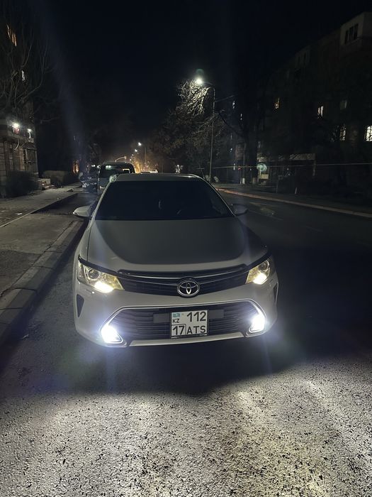 Решетка камри 55