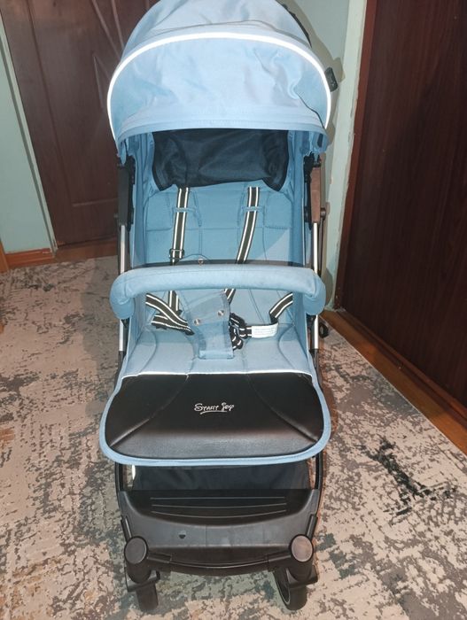 Продам прогулочную коляску