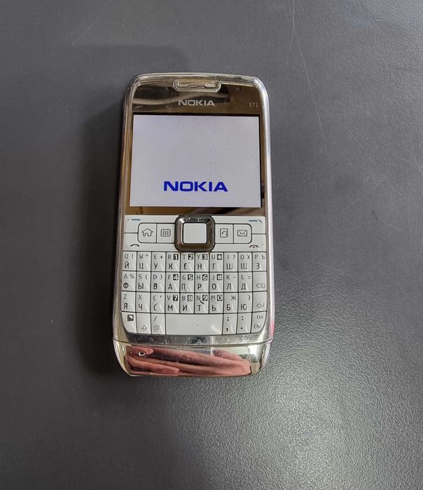 Nokia E71 / Nokia E72