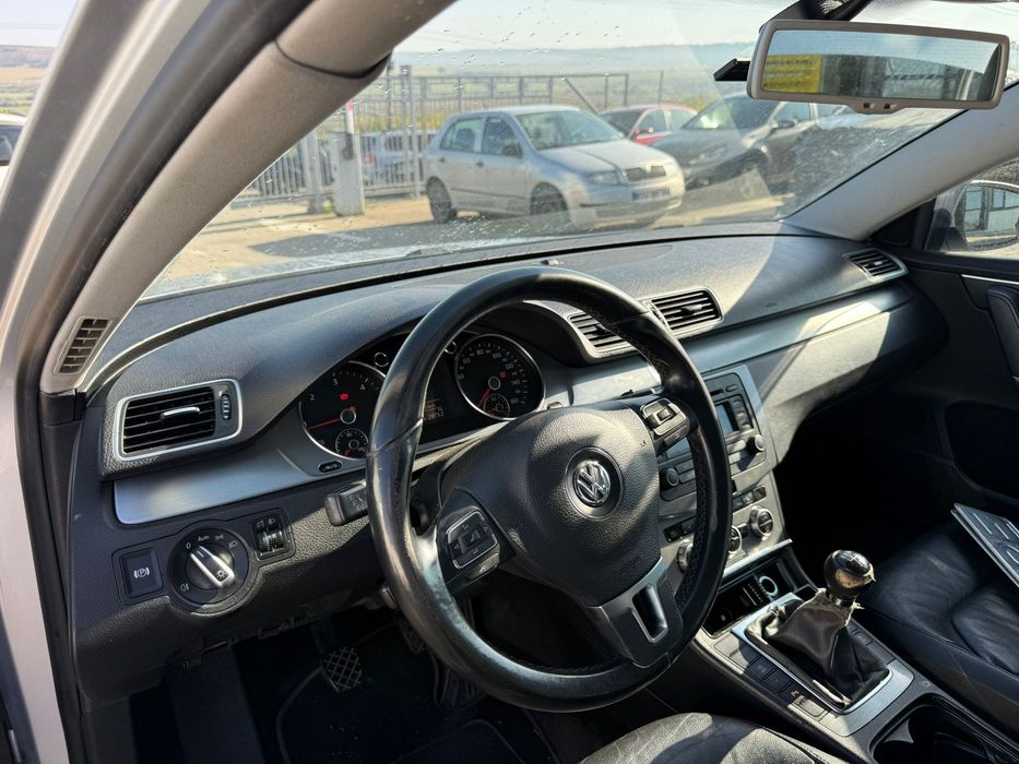 Dezmembrez Vw passat b7 limuzina gri LA7W 2.0 tdi CFFB volan stanga