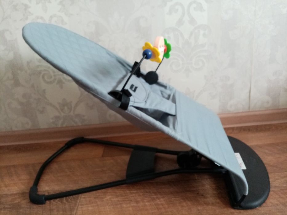 Продам детский шезлонг