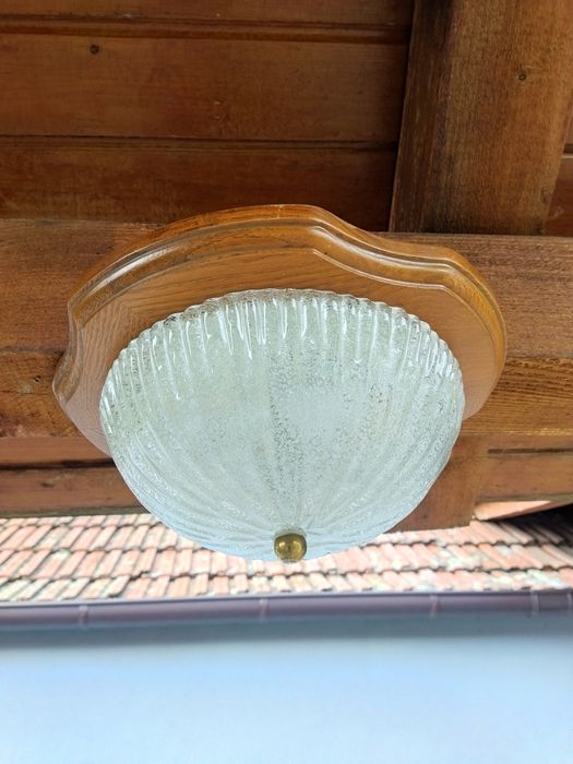 Plafoniera tavan lemn și sticla