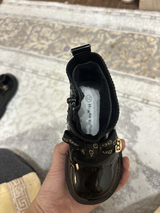 Сапожки на девочку демисезонные