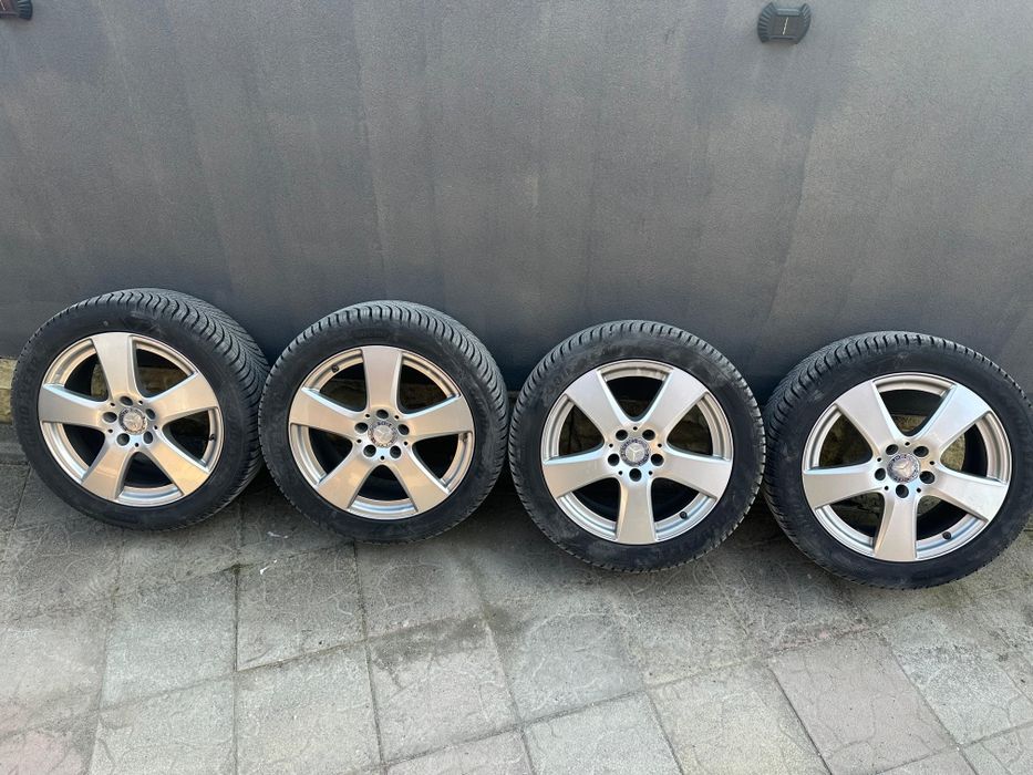 Roti Mercedes 17 echipate Goodyear  all seasons