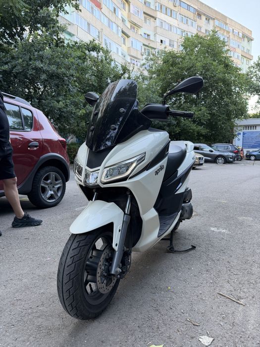 Schimb cu Auto / Ofer diferenta oricat este nevoie / Aprilia SXR 50 / 2023 / 4T