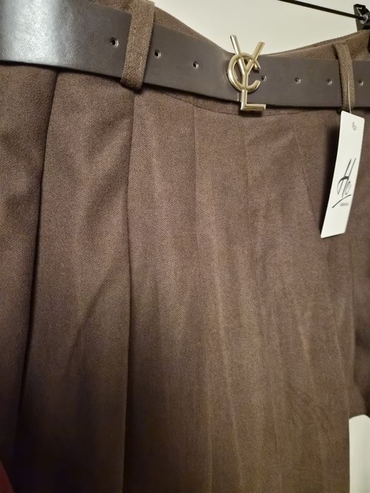 Плисирани поли вълна