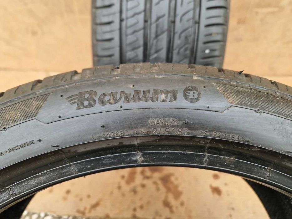 2 Barum R18 225/40 Летни гуми  DOT0521