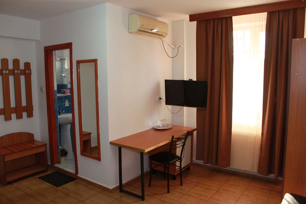 Regim Hotelier NON STOP 105 ron/3h