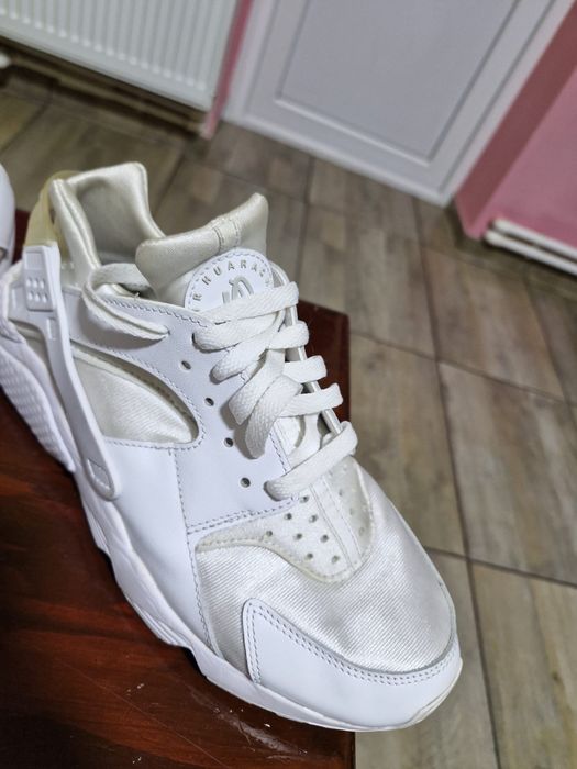 adidasi nike huarache