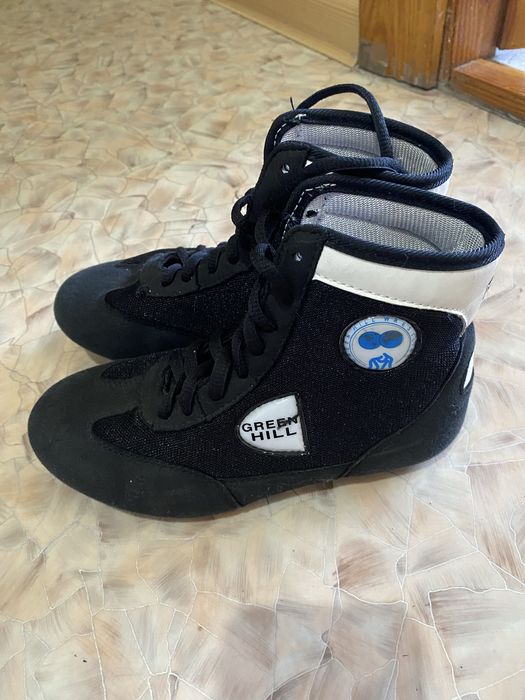 Продам борцовки