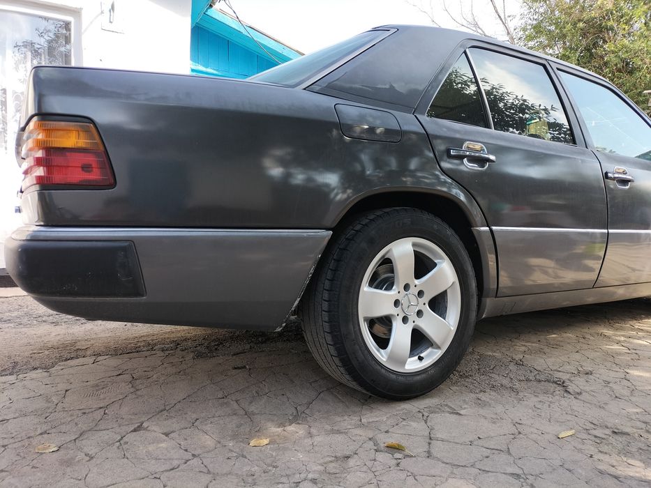 Мерседес диски с зимней резиной