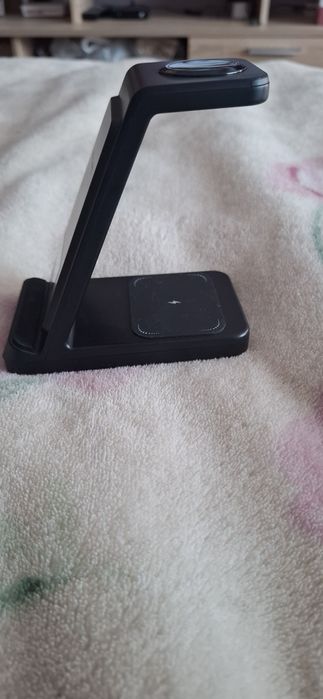 Fast charger чисто нова е!!!