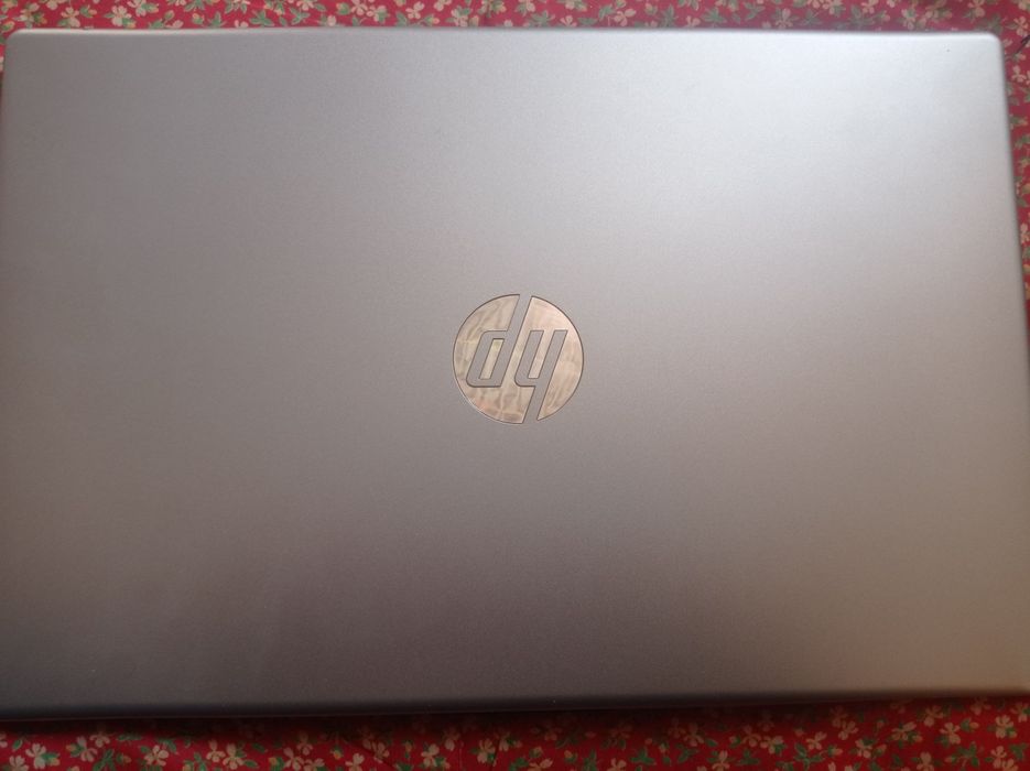 Ноутбук HP
15-fc0122nia


• AMD RyzenTM 5 7520U APU [1]
• 512GB Solid