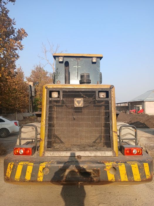 3 кубли погрузчик сотилади