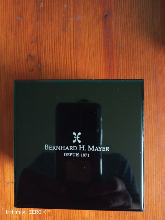 Продам наручные часы.