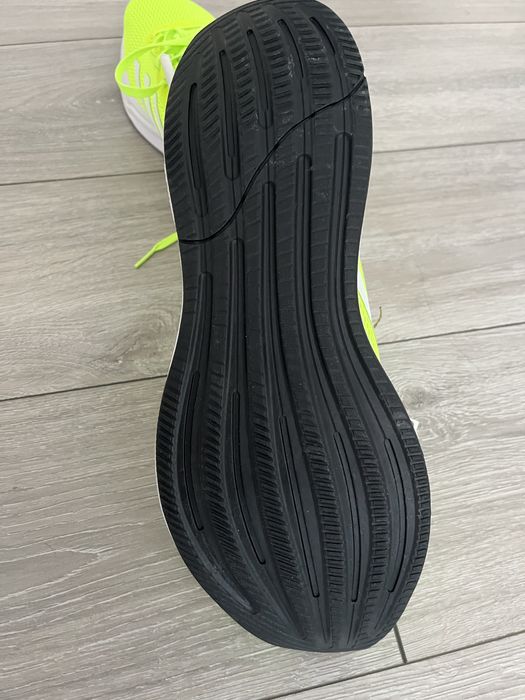 Чисто ниво маратонки Adidas 46 номер