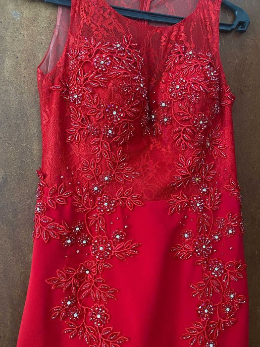 Официална червена къса рокля размер 40