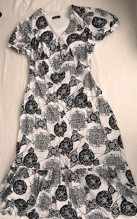 Rochie midi, de vara, cu decolteu in V, marimea 40, Oncu