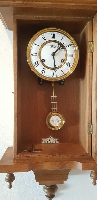 Ceas mecanic de perete