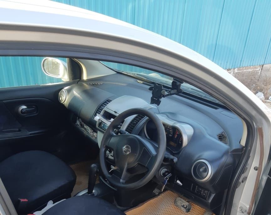 Продаю машину ниссан нот