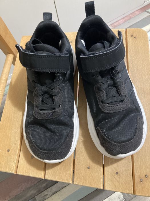 Маратонки Адидас унисекс 32