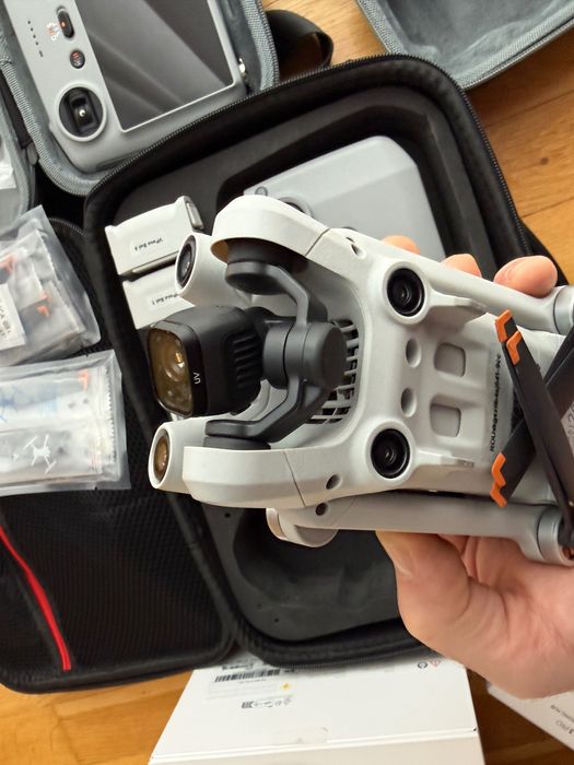 Drona DJI Mini 3 PRo 249g Se poate zbura fără permis de zbor.