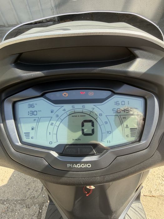 Продавам Piaggio Beverly 400 S