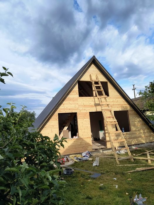 Casă Canadiană în Stil American – Eficiență și Eleganță la Cheie
​Cauți o locuință calduroasă, economică și cu un design deosebit? Construim case pe s