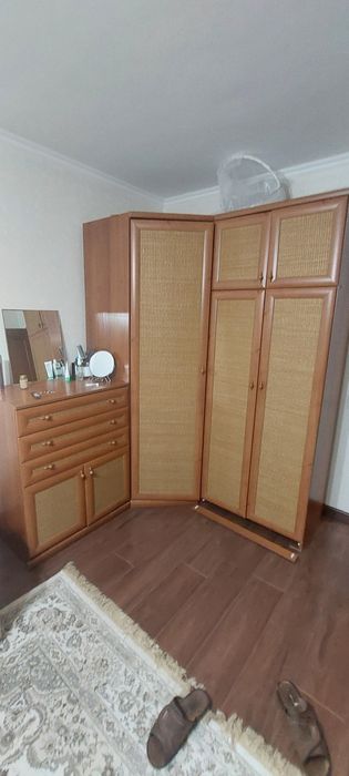 Угловой шкаф с комодом