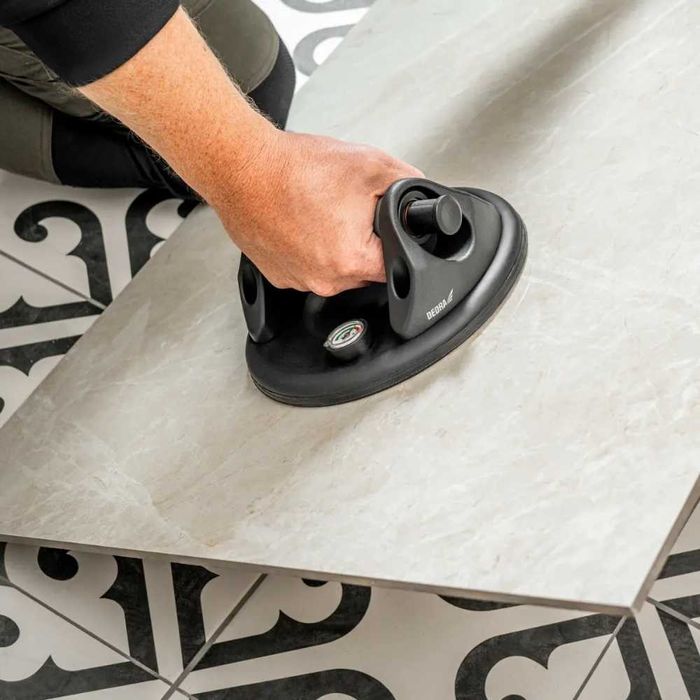 Вакуумна вендуза с помпа и манометър DEDRA DED06P30, 120 кг