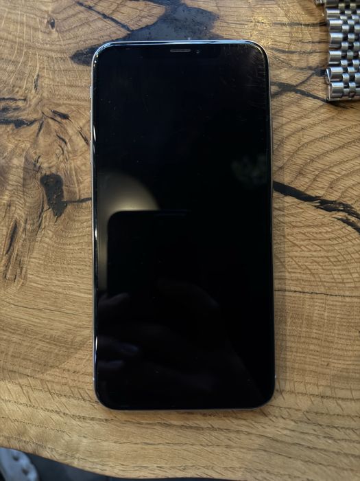 Продам iPhone Xs Max