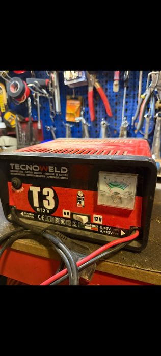 Încărcător baterii auto redresor