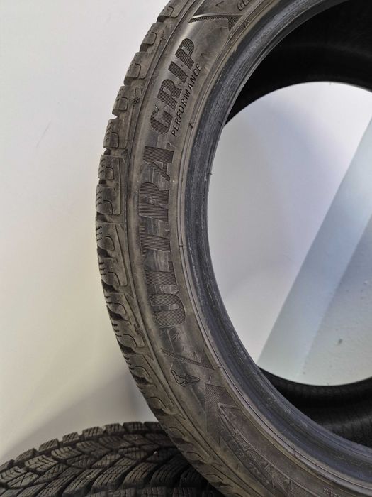 Зимни гуми Goodyear