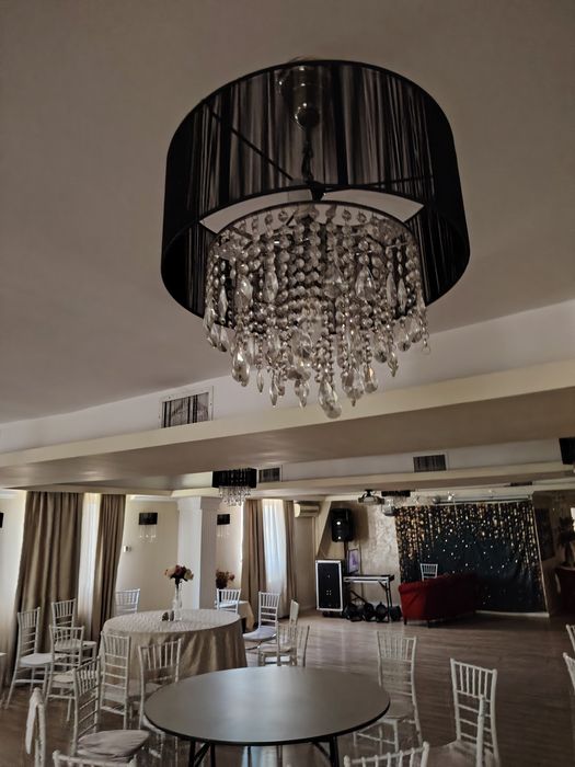 Lustre și aplice pentru Ballroom