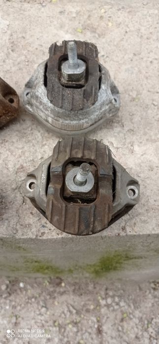 БМВ е60, е61, е63, е64 Подушка двигателя. Оригинал. Отличное состояние