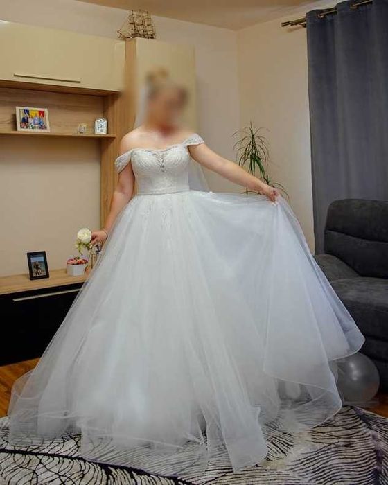 Rochita de mireasa S/M Just bride cu trena detasabila inclusa