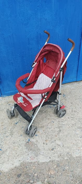 Продам за символическую плату детскую коляску.
