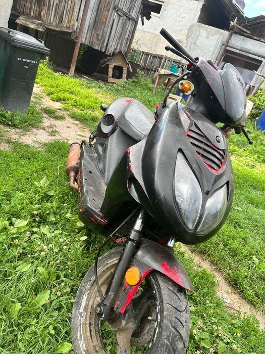 Vând scuter 125 cc