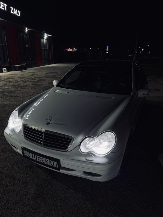 Мерседес бенз w203