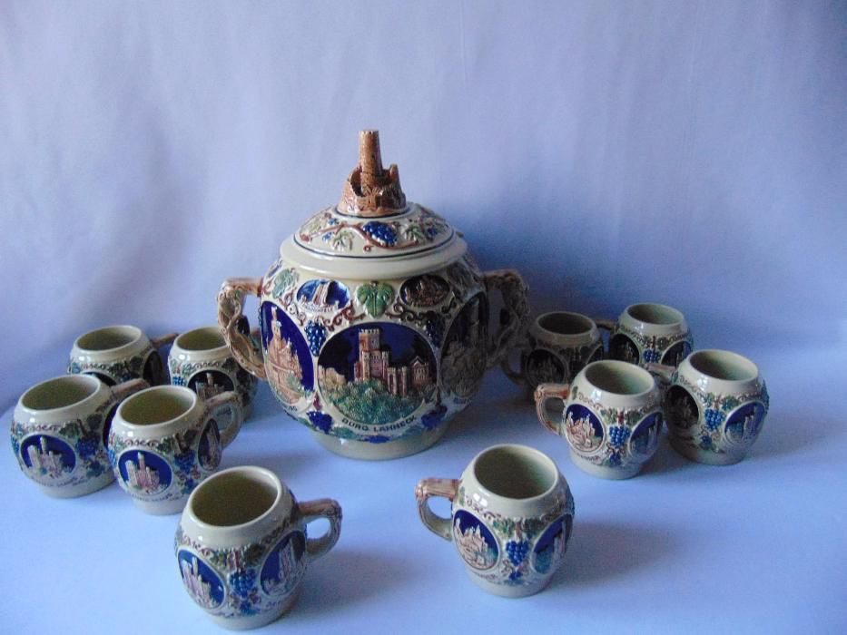 Bol cu capac si 10 cani pt. vin fiert,punci sau sangria